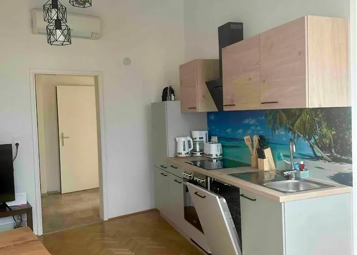Klimatisiertes Dachgeschoss In Zentrum Wiens Apartment